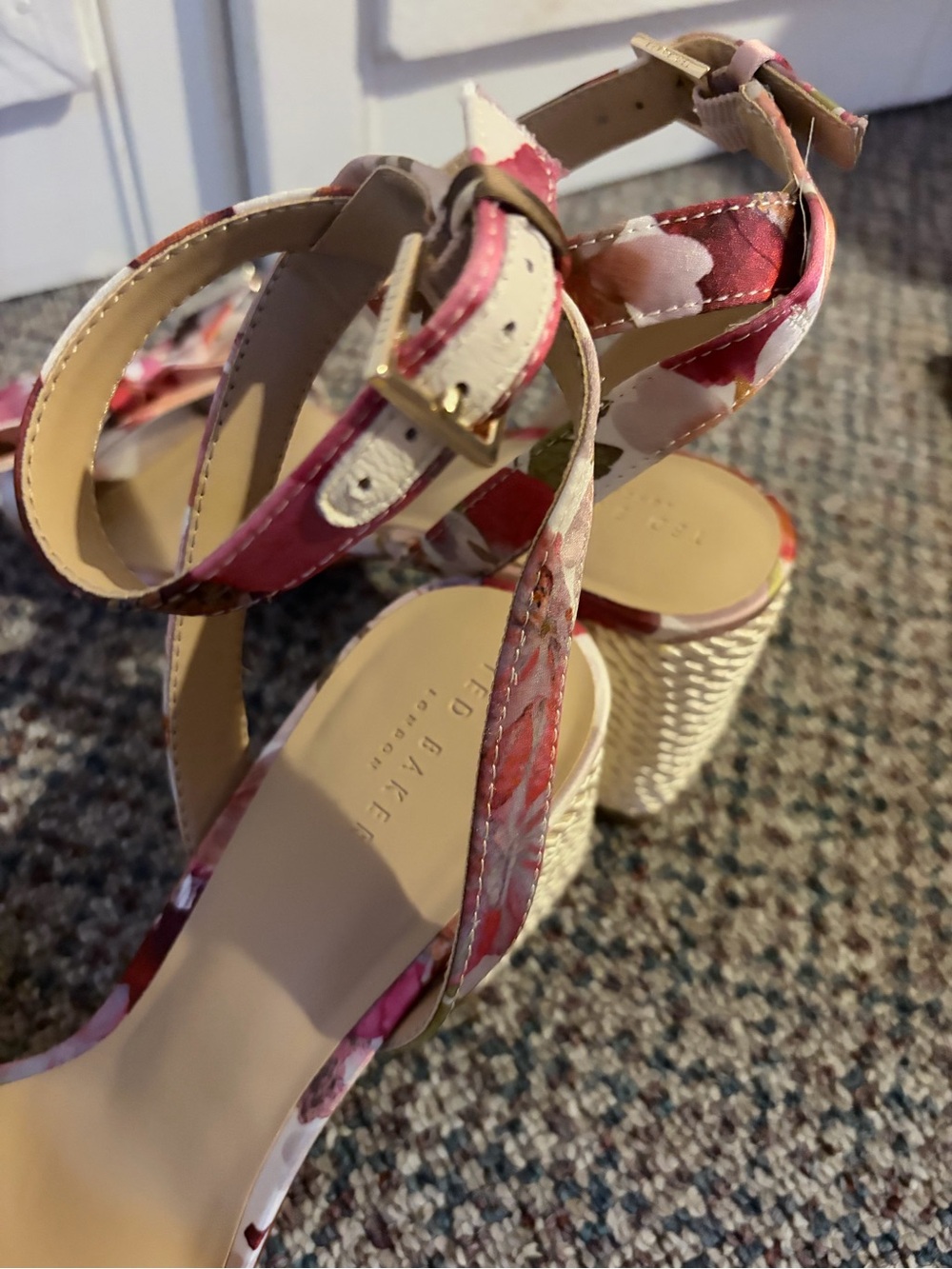 New Ted Baker Giana-690 Pink Floral Block Heel Sandals US 8.5 - Picture 5 of 5